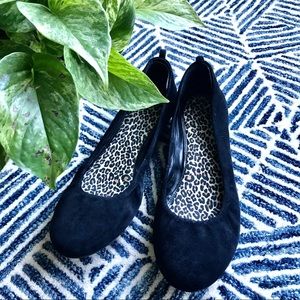 Make an offer! Audrey Brooke Newport black flats